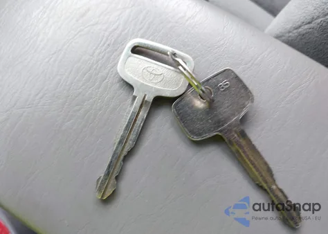 2004 Toyota Corolla Ce from USA, damaged, VIN JTDBR32E042043353